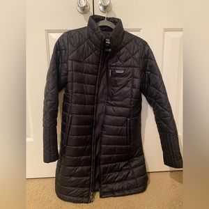 Women’s Patagonia long puffer jacket size M